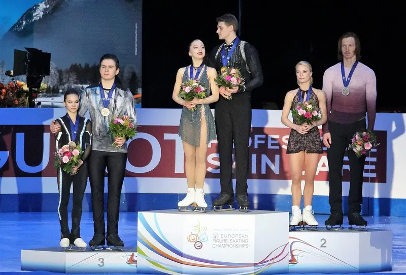 五个功能入口,赛程查询路径更短 - 多运动项目内容板块